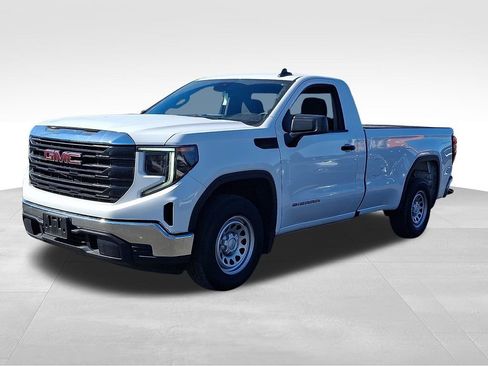 Used 2024 GMC Sierra 1500 Pro w/ Convenience Package image 3