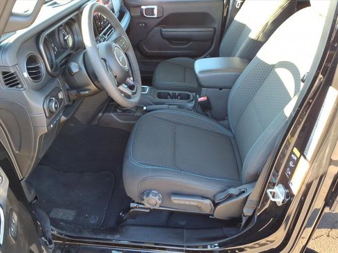 Used 2025 Jeep Wrangler Unlimited Rubicon 4xe w/ Safety Group image 11