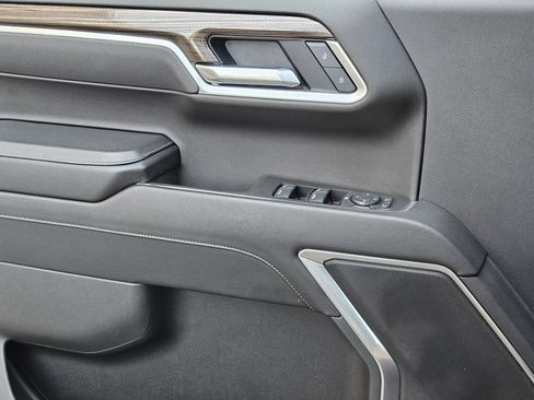Used 2025 Chevrolet Silverado 1500 LT RWD image 19
