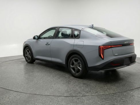 Used 2025 Kia K4 FWD image 6