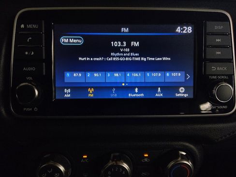 Used 2025 Nissan Versa S w/ Trunk Package image 25