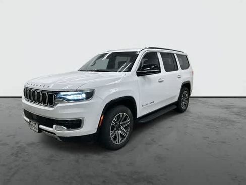 Used 2024 Jeep Wagoneer Series II w/ Flexible Seating Group RWD image 8