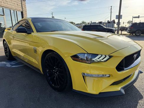 Used 2018 Ford Mustang GT Premium w/ GT Performance Package RWD image 3
