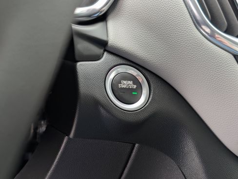 Used 2023 Chevrolet Equinox LS image 19