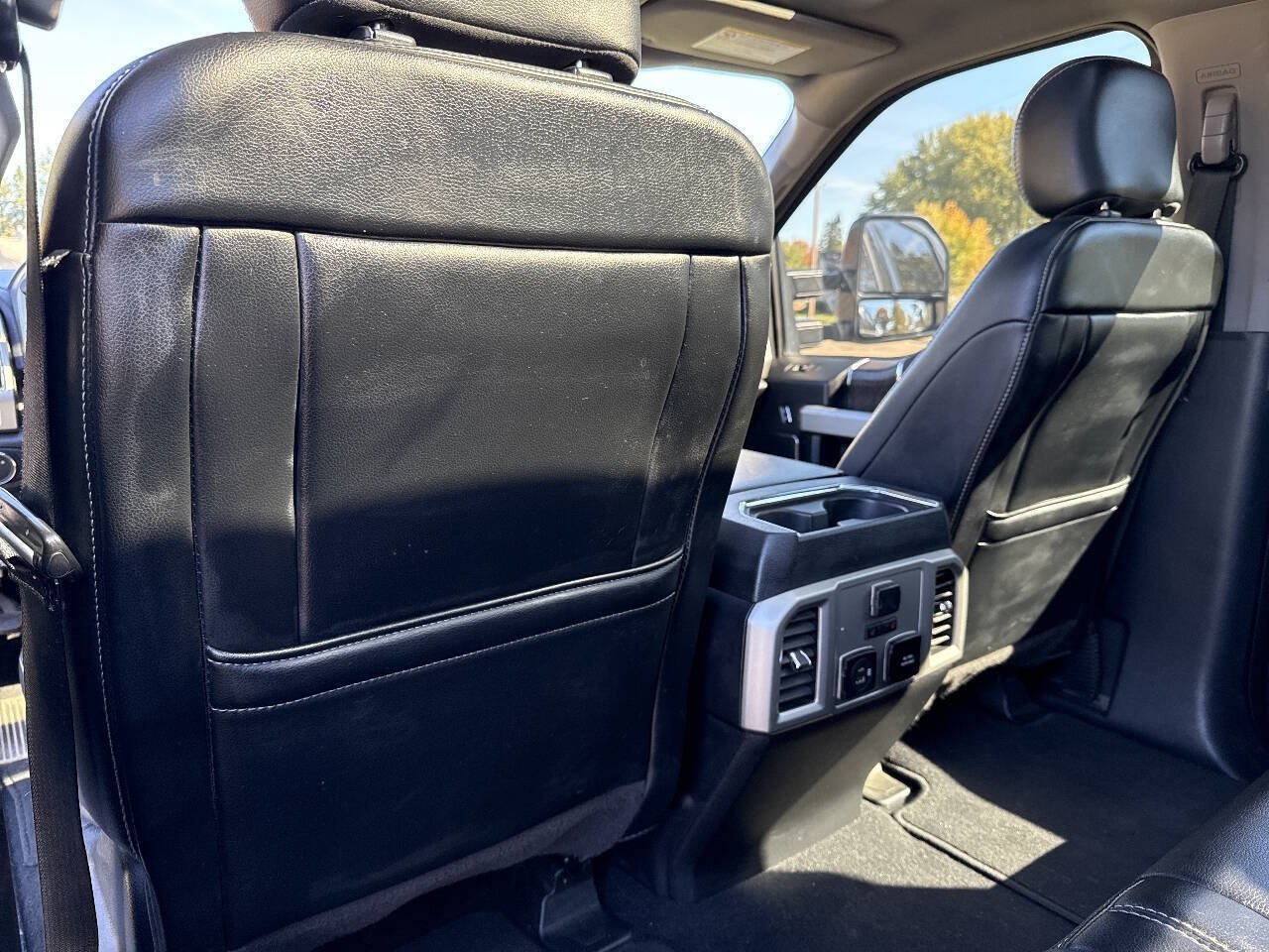 Used 2020 Ford F350 Lariat AWD/4WD image 17