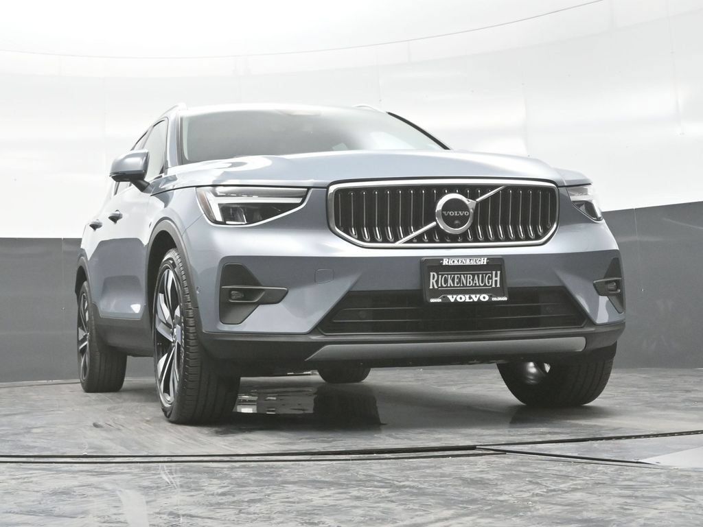 Used 2023 Volvo XC40 B5 Ultimate w/ Protection Package Premier AWD/4WD image 23