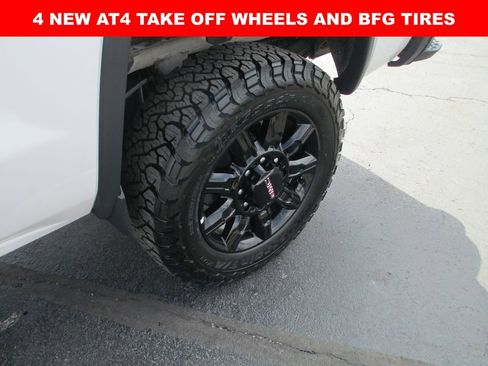 Used 2018 GMC Sierra 2500 Denali w/ Duramax Plus Package AWD/4WD image 3