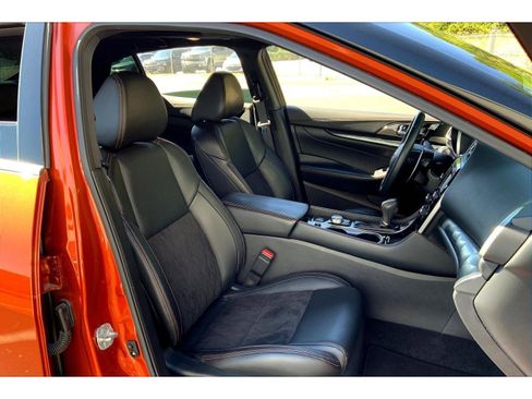 Used 2021 Nissan Maxima SR w/ Sport Mat Group image 7