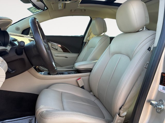 Used 2014 Buick LaCrosse Premium w/ Driver Confidence Package FWD image 9