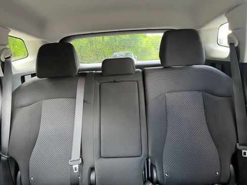 Used 2025 Kia Sportage LX image 37