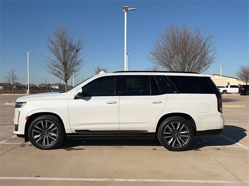 Used 2022 Cadillac Escalade Sport w/ Touring Package image 6