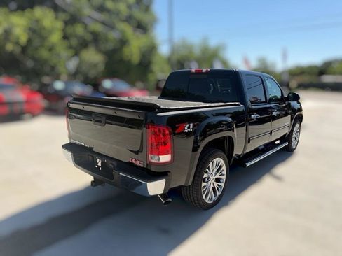 Used 2013 GMC Sierra 1500 SLT w/ Suspension Package, Off-Road AWD/4WD image 11