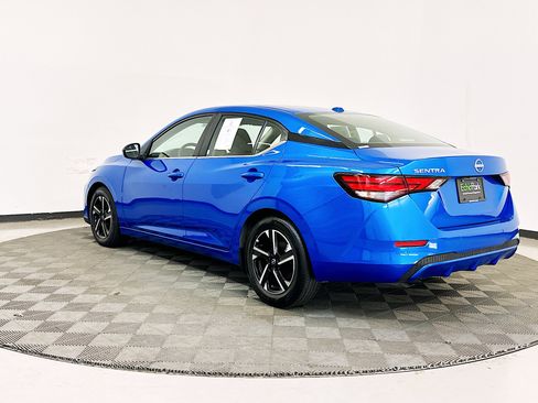 Used 2025 Nissan Sentra SV image 5
