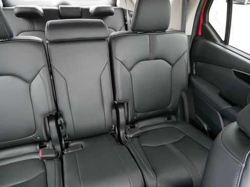 Certified 2023 Honda Pilot Touring image 14