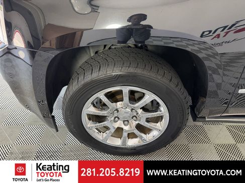 Used 2016 GMC Yukon XL Denali w/ Open Road Package image 31