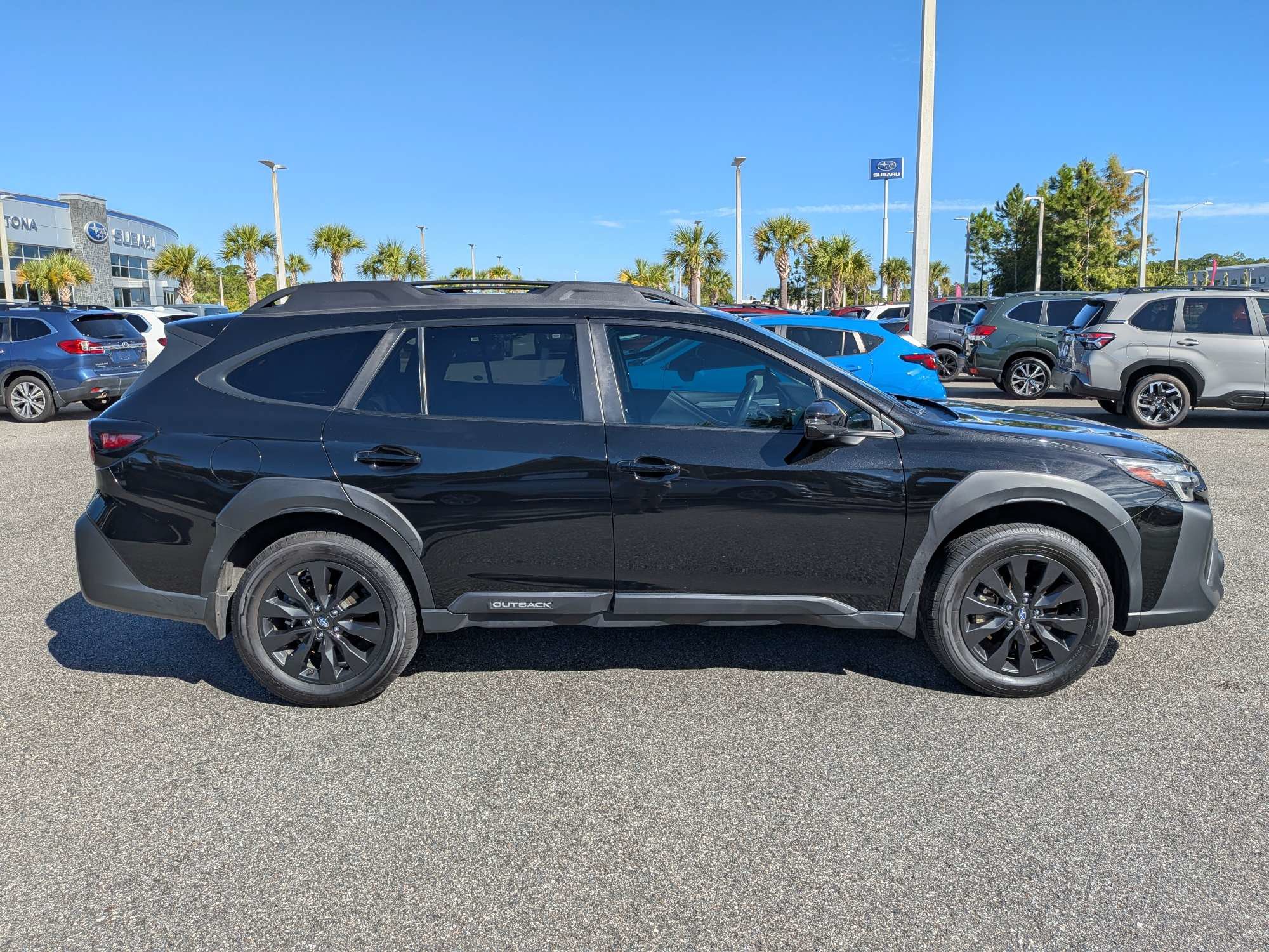 Used 2024 Subaru Outback Onyx Edition AWD/4WD image 3
