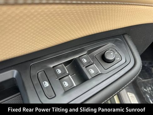 New 2026 Volkswagen Atlas Cross Sport SE AWD/4WD image 11