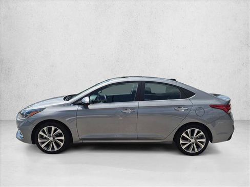 Used 2022 Hyundai Accent Limited FWD image 9