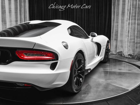 Used 2013 SRT Viper GTS w/ GTS Laguna Interior Pkg image 33