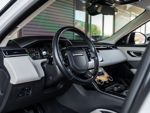 Used 2019 Land Rover Range Rover Velar S image 23