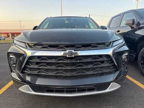 New 2026 Chevrolet Blazer LT w/ Convenience Package FWD image 2