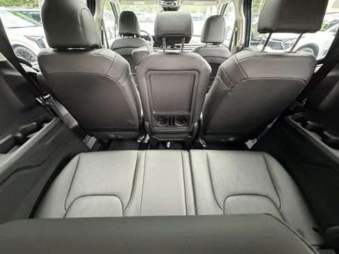 New 2026 Kia Carnival SX w/ SX Dark Edition Package image 11