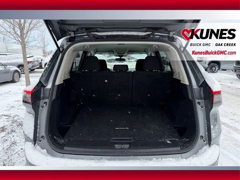 Used 2023 Nissan Rogue SV image 5