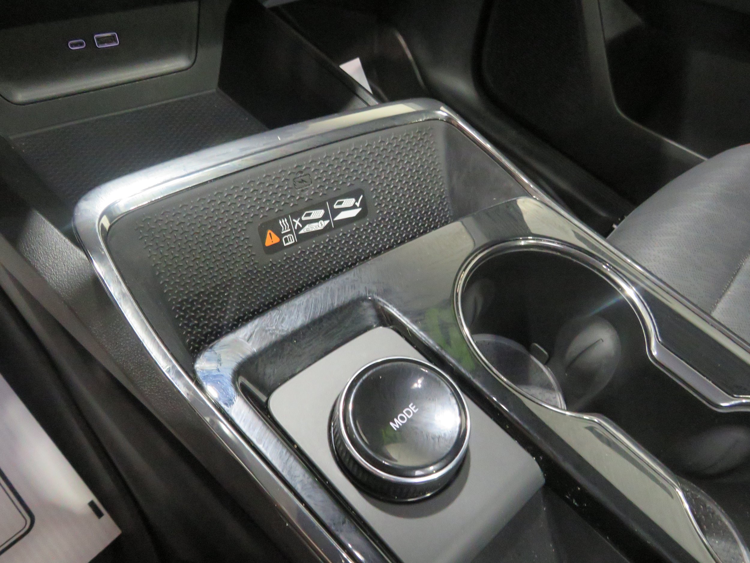 Used 2025 Chevrolet Equinox RS AWD/4WD image 13