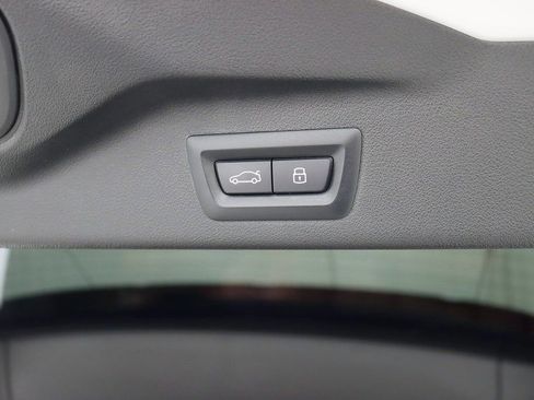 Used 2024 BMW X7 M60i w/ Executive Package image 45