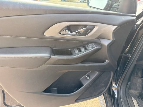 Used 2023 Chevrolet Traverse LT w/ Rear Camera Mirror Package AWD/4WD image 20