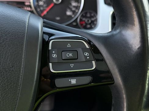 Used 2012 Volkswagen Touareg Hybrid image 46