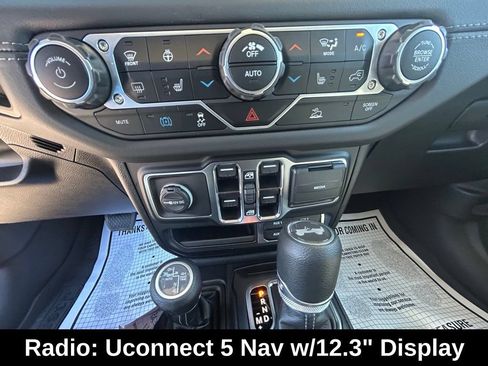 New 2025 Jeep Wrangler Unlimited Sahara AWD/4WD image 13