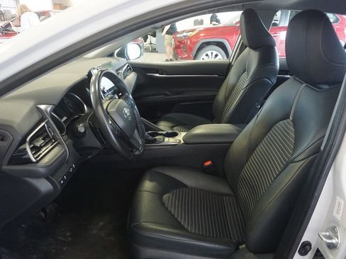 Used 2024 Toyota Camry SE FWD image 17