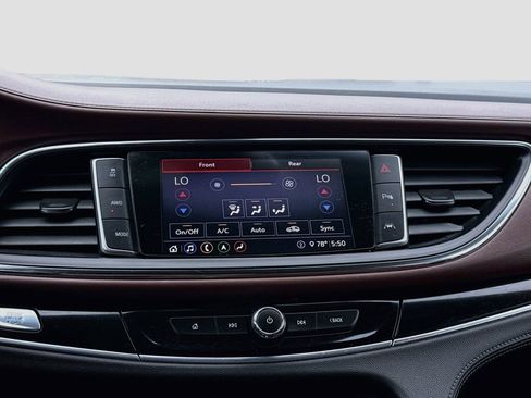 Used 2021 Buick Enclave Avenir w/ Avenir Technology Package AWD/4WD image 15