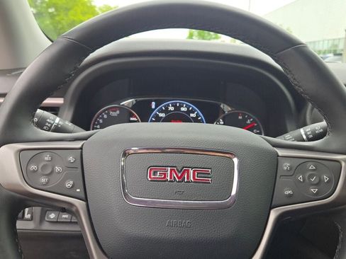 Used 2023 GMC Acadia AT4 w/ Technology Package image 38