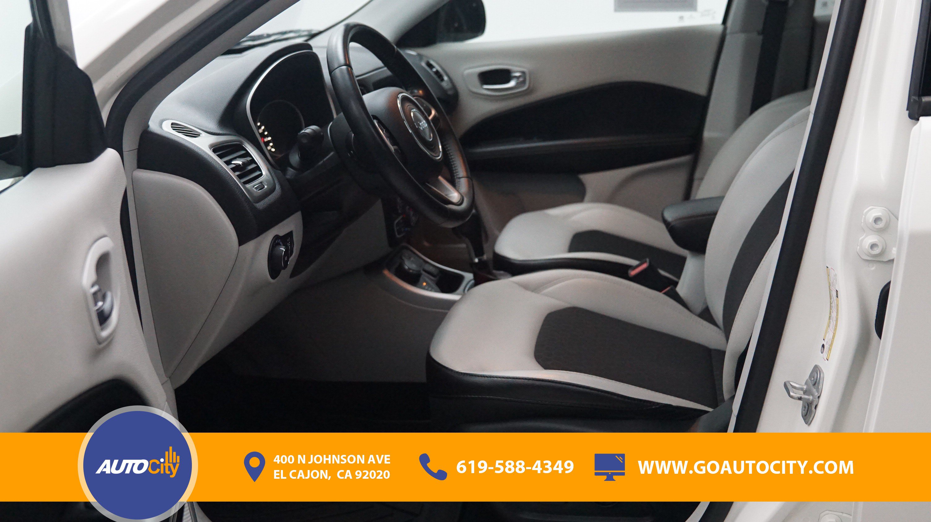 Used 2018 Jeep Compass Latitude w/ Popular Equipment Group AWD/4WD image 9