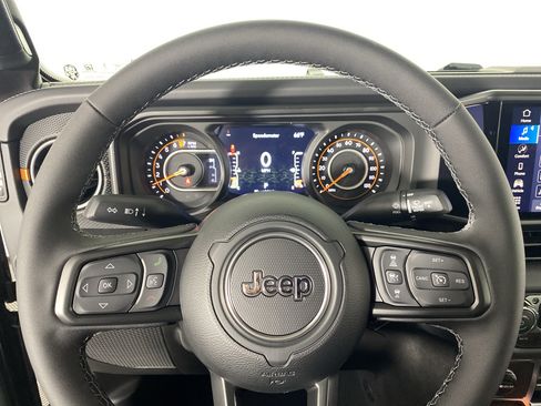 New 2026 Jeep Gladiator Mojave AWD/4WD image 17