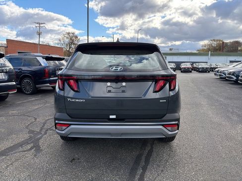 New 2026 Hyundai Tucson SE image 6