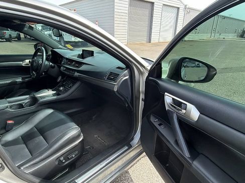 Used 2017 Lexus CT 200h w/ Navigation System Package FWD image 25