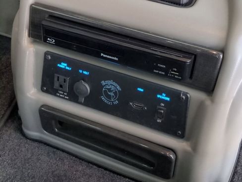 New 2025 GMC Savana 2500 Extended w/ Driver Convenience Package image 21