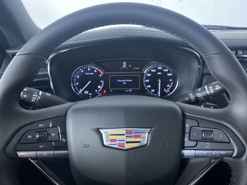 New 2025 Cadillac XT6 Luxury w/ LPO, Blue Accent Package AWD/4WD image 3