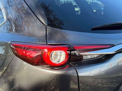 Used 2019 MAZDA CX-9 Touring w/ Touring Premium Package image 10