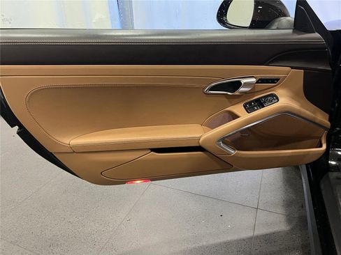 Certified 2019 Porsche 911 Turbo image 16