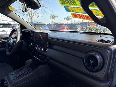 Used 2023 Chevrolet Colorado W/T image 25