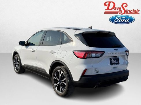 Used 2022 Ford Escape SE w/ SE Sport Appearance Package image 8