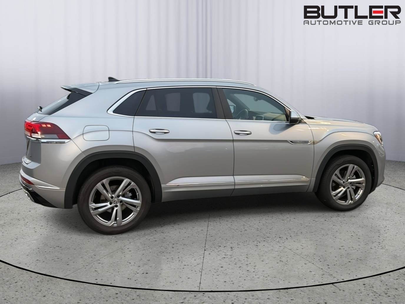 Used 2024 Volkswagen Atlas Cross Sport SEL R-Line AWD/4WD image 7