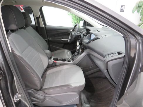 Used 2016 Ford Escape SE w/ Equipment Group 201A AWD/4WD image 12