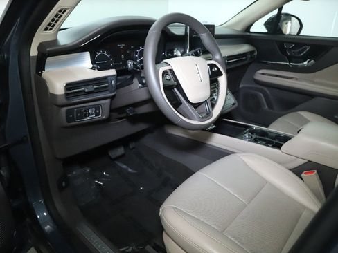 Used 2022 Lincoln Corsair AWD w/ Equipment Group 101A image 17