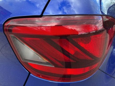 Used 2022 Hyundai Venue SEL image 30