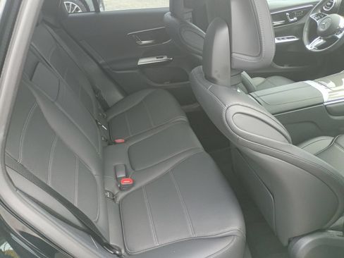 Used 2026 Mercedes-Benz GLC 300 image 6